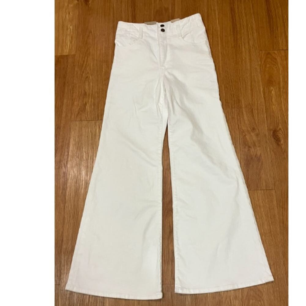 Levi's Women's Ribcage Bell Super HighRise FlareLeg Jeans 28